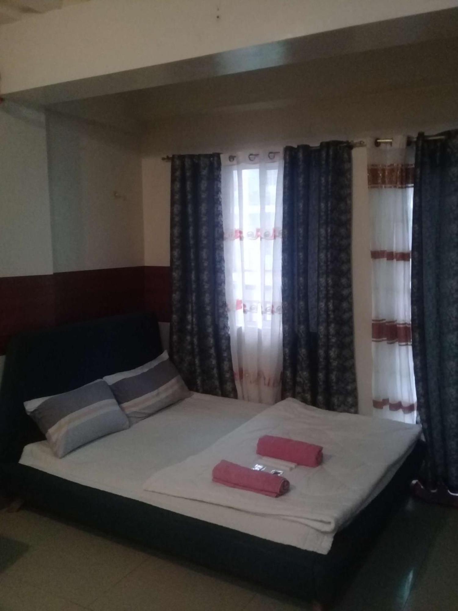 Kassel Residences Staycation Near Naia - Moonwalk Paranaque Paranaque City Ngoại thất bức ảnh