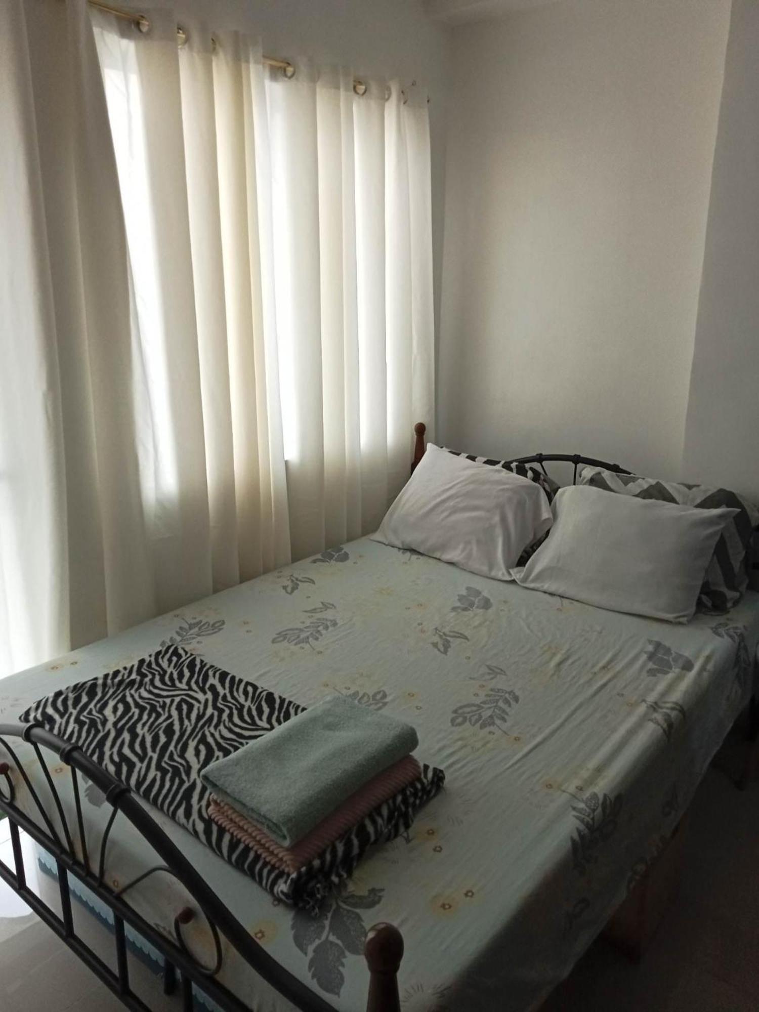 Kassel Residences Staycation Near Naia - Moonwalk Paranaque Paranaque City Ngoại thất bức ảnh